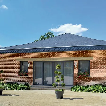 4 Bedroom Lovely In * Roisel