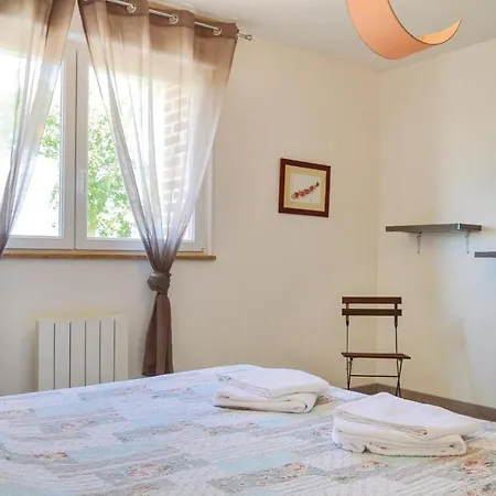 4 Bedroom Lovely In Roisel