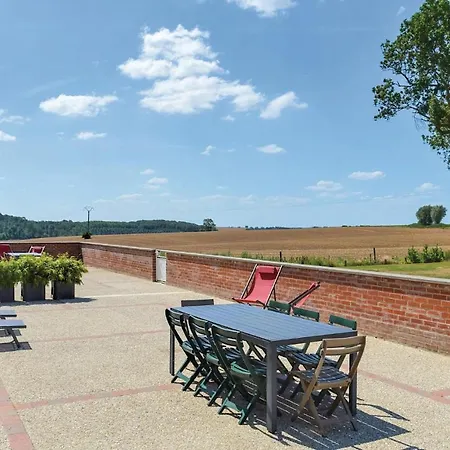 Casa de Férias 4 Bedroom Lovely In Roisel