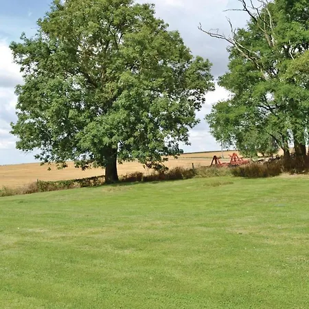 4 Bedroom Lovely In * Roisel