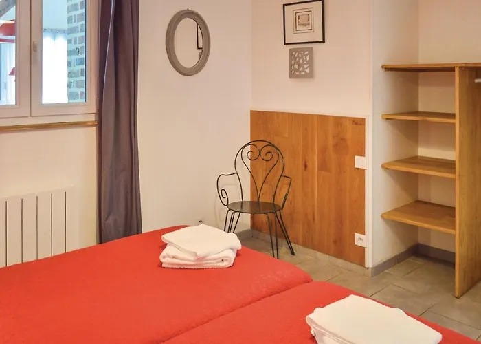 Semesterbostad 4 Bedroom Lovely In