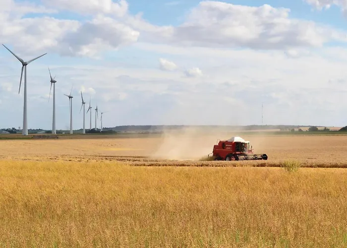 4 Bedroom Lovely In Semesterbostad *